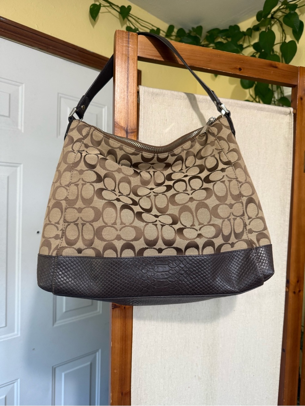 Coach Charlie Signature Python Hobo style - Picture 2 of 12